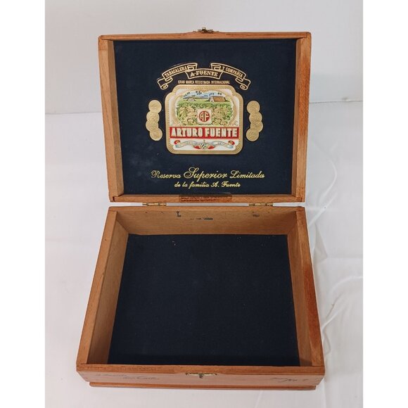 Arturo Fuente Don Carlos Empty Wooden Cigar Box 8 1/4" x 6 5/8" Crafts Stash GUC - Picture 1 of 13